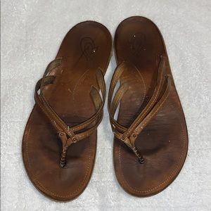 Olukai U’i sandals (flip flops) in “Sahara” (tan)